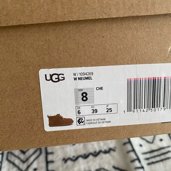 Ugg Neumel - Picture 2 of 3